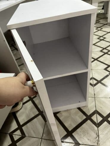 стенка для спальни: Ağ rəngli mebel dəsti Tərkib: - İş masası: düzbucaqlı forma, sadə — 1