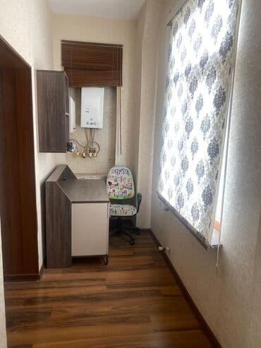 bayilda kiraye evler 250 manat: Mənzil – 2 otaqlı, ayrı mətbəxli.pasolkada mərdəkanda paltaryuyan — 8