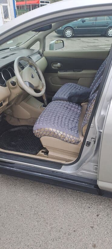 hyundai santa fe 2011: Nissan Tiida sedan - Kuzov: 4 qapılı sedan, gümüşü rəng - Mühərrik — 7