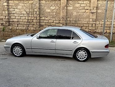 mercedes 200: Mercedes-Benz E-Class: 2.2 l | 1999 il Sedan — 7