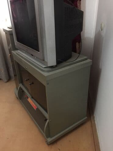 кока кола буквы под крышкой: Televizor altı — 4