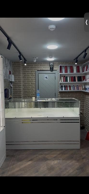 Şüşəli dolab vitrini, İşlənmiş, Ünvandan götürmə