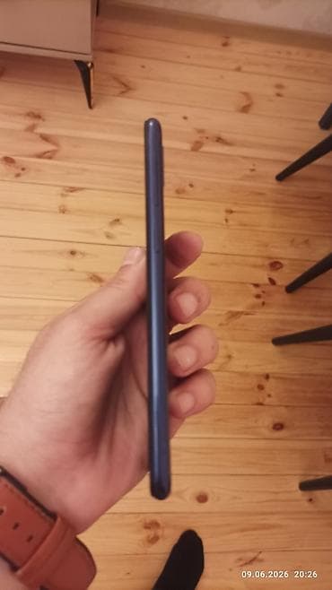 galaxy s20: Samsung Galaxy A10, 32 GB, rəng - Mavi — 8