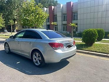 kruz fara: Chevrolet Cruze: 1.4 l | 2013 il 286532 km Sedan — 6