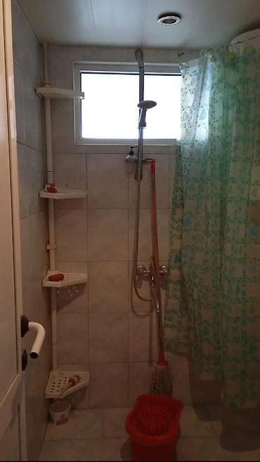 gence kirayə ev: Ev satılır, Gence şeheri pasyolka şahlar hüseyinovda, 4 mertebeli daş — 5