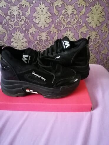 Ölçü: 36, rəng - Qara, İşlənmiş