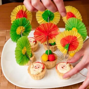 Yeni il oyuncaqları və bəzəkləri: Muxtalif Party kecirtmek ucun stol bezekleri. Koktel aksesuarlari — 23