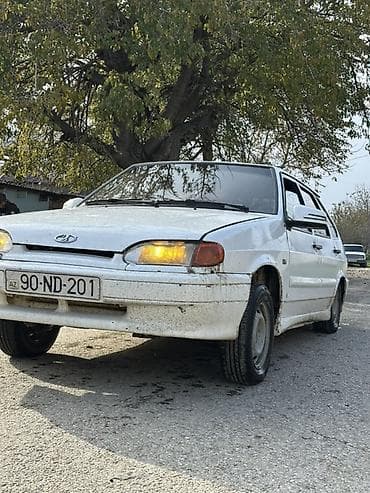 qalofqa vaz: Avtomobil: Lada Samara (VAZ 2114) hatchback, ağ rəng Kuzov: 5 qapılı — 8