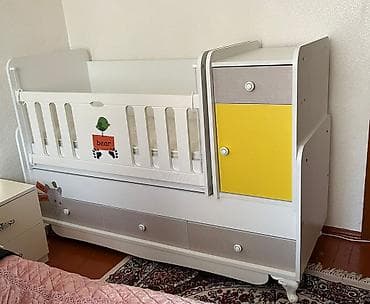 Oğlan və qız üçün, İşlənmiş, Dördbucaq, Beşik, Dəst ilə, Matras ilə, Yellənmə mexanizmsiz