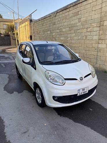 Changan Benni: 1 l | 2014 il 75500 km Hetçbek — 2
