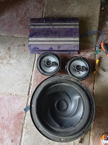 Avtomobil audiosu üçün komplekt - Gücləndirici (amplifier)