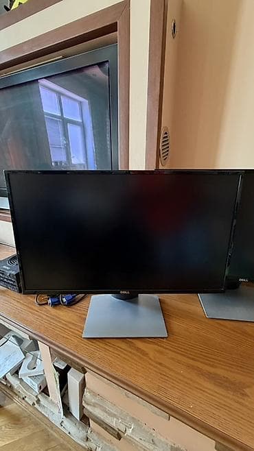 Мониторы: 2 ədəd Dell 27″ monitor — adaptersiz İki ədəd eyni model Dell monitor — 1