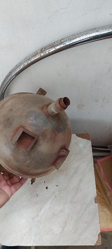 maşın çəni: Ford Tranzit antifriz baçoku ( işlənmiş)[ 1990 - 1999 ](köhnə — 2