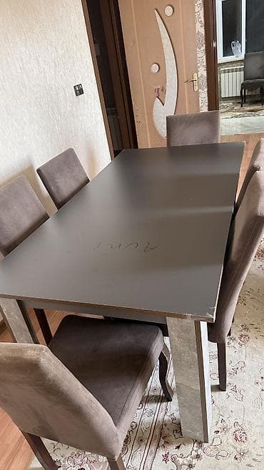 usdul usdol: Qonaq otağı üçün, İşlənmiş, Açılmayan, Kvadrat masa, 6 stul — 1