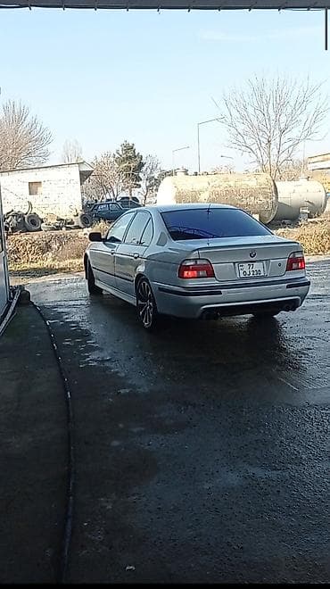 tap az 06: BMW 5 series: 2.5 l | 2001 il Sedan — 6