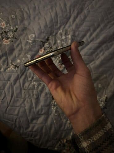 iphone 12 sadə: IPhone X, Gümüşü — 3