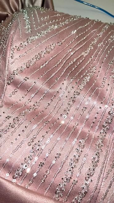 hamile don: Ulkar Hasanovadan alinib .Zərif gecə/libas – pudra-çəhrayı rəngdə — 3