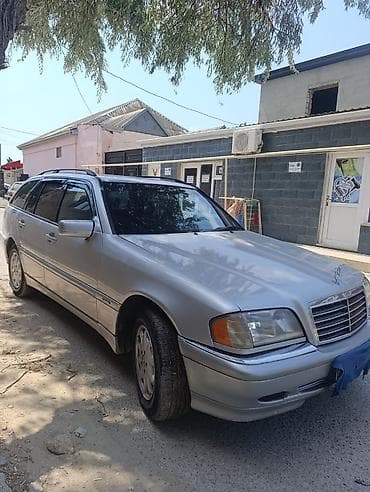 mercedes e350: Mercedes-Benz C-Class: 2.2 l | 1999 il Universal — 10