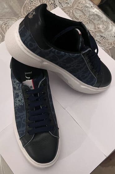 ağ ayaqqabı: Məhsul: Kişi idman ayaqqabısı - Rəng: Tünd göy/qara üst hissə, ağ — 5