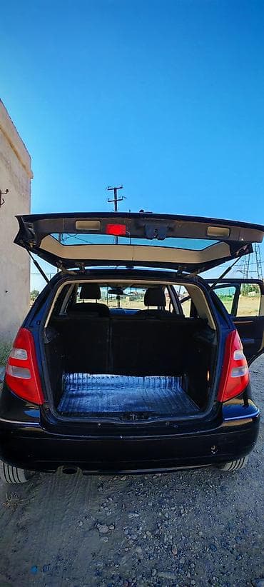 diffuser satisi: Mercedes-Benz A-Class (W169) hatchbek - Kuzov: 5 qapılı, qara rəng — 9