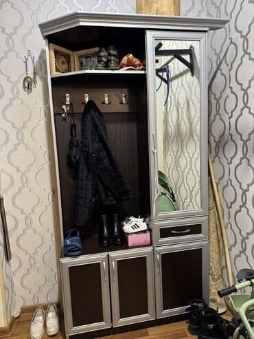 вешалки настенные в прихожую дорогие: Распашной, Угловой шкаф, Шкаф в прихожей — 3