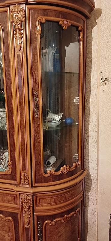 İstehsal avadanlığı: Şüşəli dolab vitrini — 6