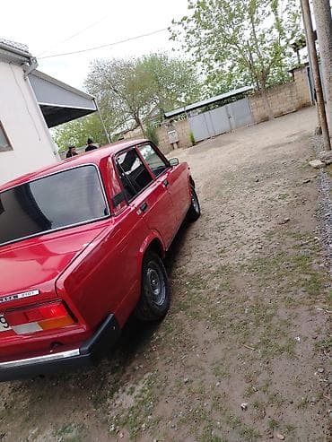 pajero io satilir: LADA 2107, qırmızı rəng, sedan kuzov. - Mühərrik: benzinli, arxa — 7