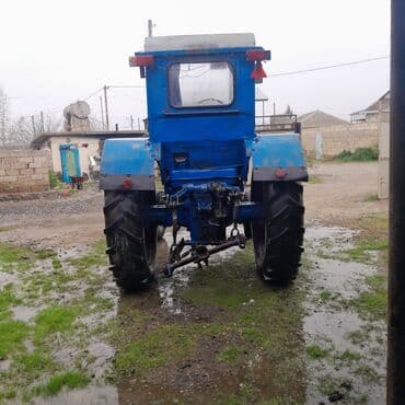 avtomat sürət qutusu: Mavi rəngdə traktor satılır. Kənd təsərrüfatı işləri üçün uyğundur — 6