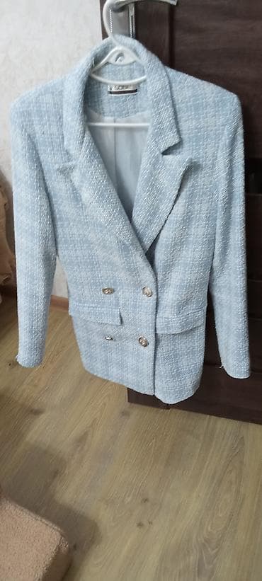 Şanel üslubunda qadın tweed jaket - Rəng: açıq mavi‑boz tonlarında — 2