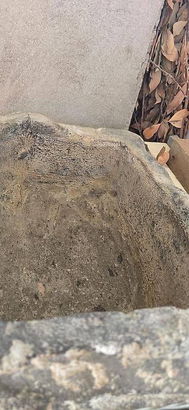 Горшки для растений: Su daşı İrəvandan gəlib o vaxtı əl ilə yonulub laqunda yox.7L su — 2