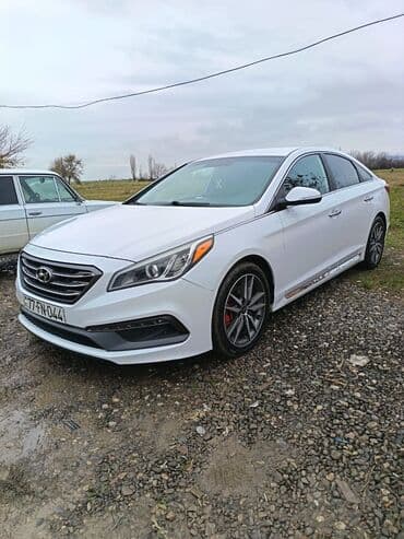 ka 700 traktor: Hyundai Sonata: 2 l | 2015 il Sedan — 5