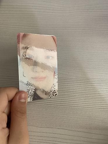 İncəsənət və kolleksiyalar: K-pop üzü fotokartı – kolleksiya üçün çap kartı - Ön tərəfi: yüksək — 2
