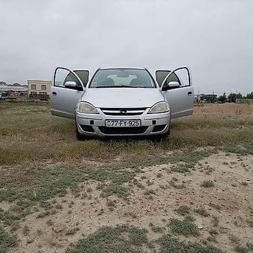 Opel Corsa C, 5 qapılı hetçbek, gümüşü rəng. - Sürətli və qənaətcil — 6