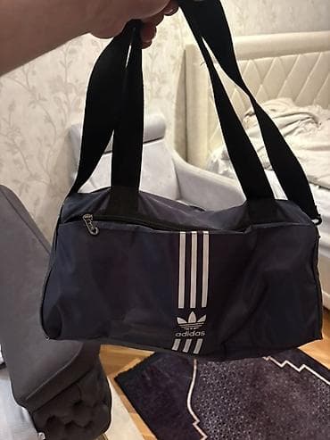 Adidas çiyin çantası / idman çantası - Rəng: tünd göy (qara