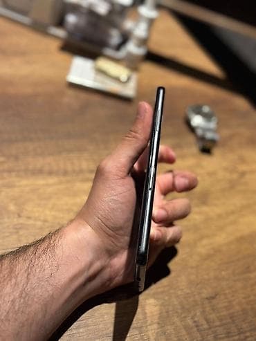 apple 5 s: Samsung Galaxy A8 2018, 32 GB, rəng - Qara, İki sim kartlı — 2