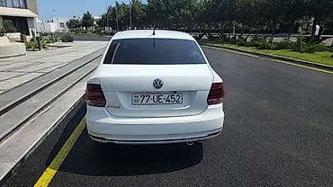 polo 2012: Volkswagen Polo: 1.6 l | 2017 il Sedan — 2