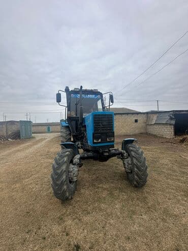 Belarus 821 traktor - Model: Belarus 821 (MTZ-82.1 seriyası) - Çəkisi
