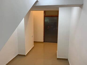 офисы в бизнес центре аренда: 28 may metrosunun yaxınlığında yeni yol kənarı yeni təmirli obyekt — 7