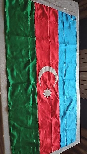 yer surən: Azərbaycan bayrağı 150 sm-75sm açılmamış paketdə, təzə. Təsvir- — 2