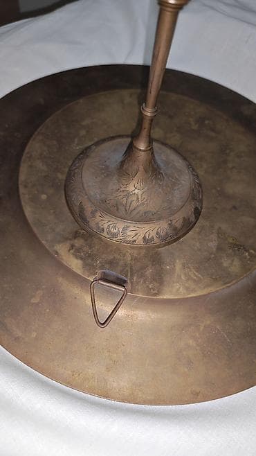 Vazalar: Bir vaza, Metal — 2