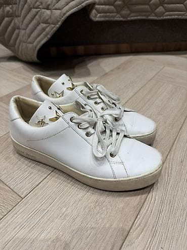 Makasin və loferlər: Ağ rəngli qadın idman ayaqqabısı – Michael Kors - Material: Hamar dəri — 2