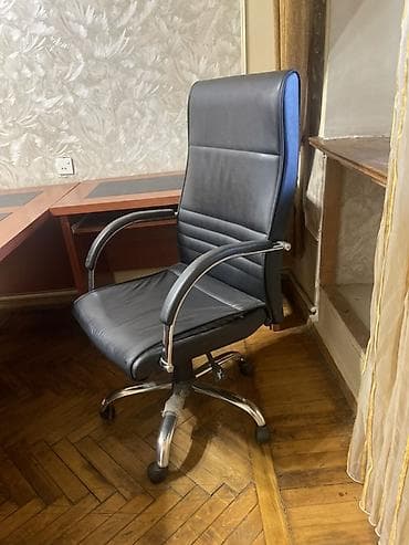 dolab ofis: TƏCİLİ‼️‼️‼️ Ofis kreslosu – yüksək arxalı, təkərli, dərimsi üzlüklə — 1