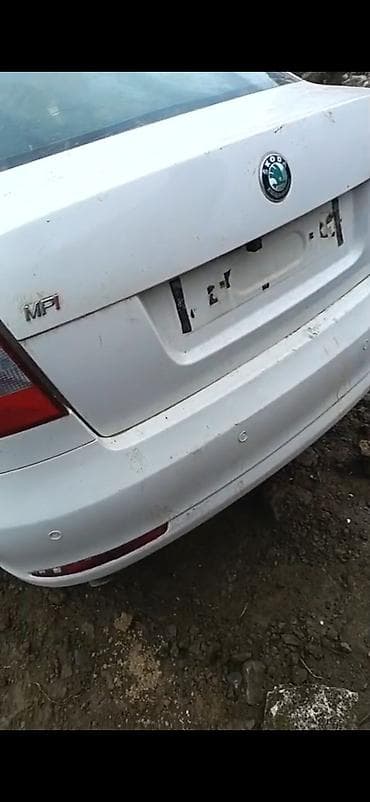 mini cooper 2009: Şkoda okdaviya qezalı ili 2011 mator 1.6 matorda karofqada bir — 3