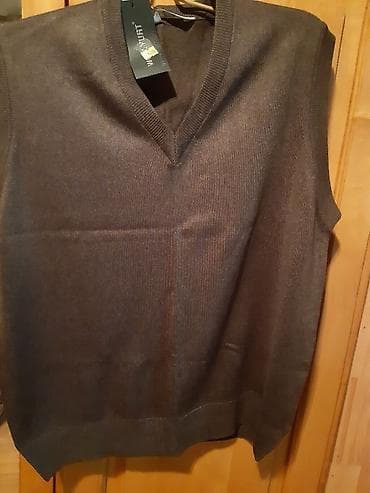 мужские: Мужские свитеры новые и б/у в хорошем состоянии,аккуратно ношены,цена — 8