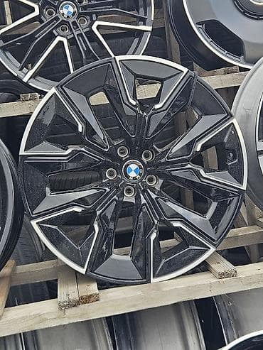 BMW orijinal dizaynlı yüngül lehimli disklər - Rəng: parlaq qara