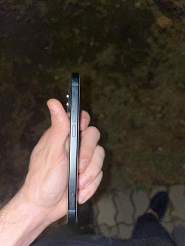 iphone 16 e4: IPhone 15, 128 GB, Qara, Face ID — 5