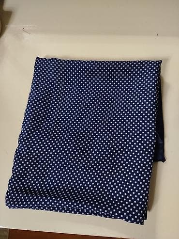 Qadın şərfləri dəsti - 3 fərqli model: 1) Tünd mavi rəngdə, xırda ağ