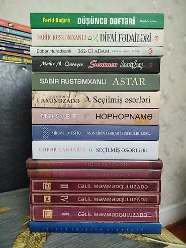 Azərbaycanca ədəbiyyat və publisistika kitabları dəsti Satışda