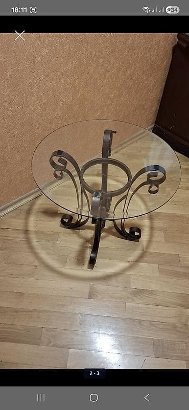 Mebel: Jurnal masası, Açılmayan, Şüşə, Yumru masa — 1