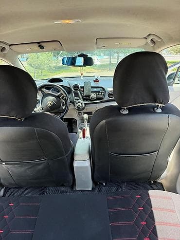 Honda Insight: 1.3 l | 2010 il Hetçbek — 8